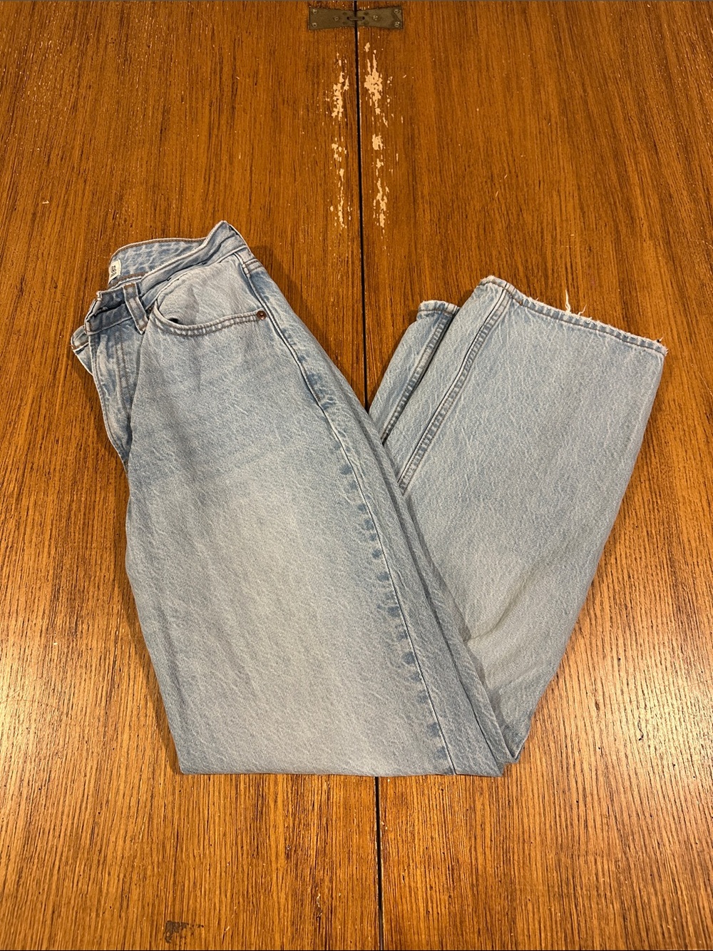 ABERCROMBIE AND FITCH The Loose High Rise Curve Jeans